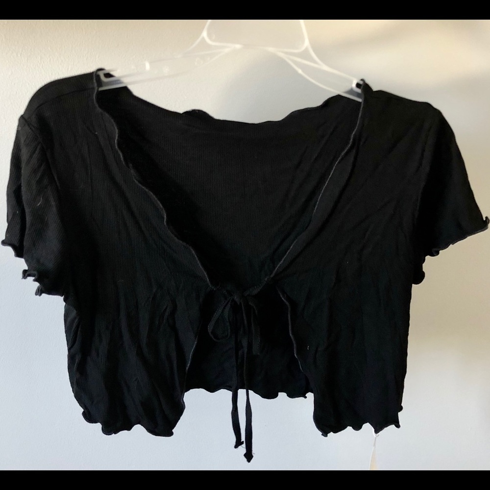 NWT ROMWE Black ribbed crop top